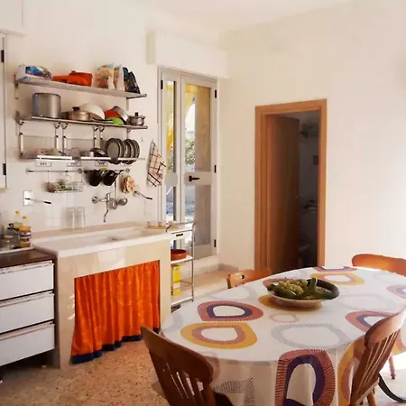 Villetta Con Giardino 50mt Da *